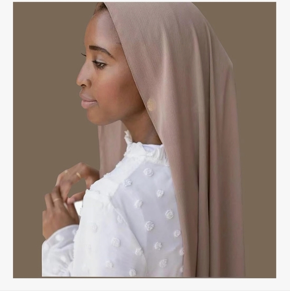 Hijab Elegance San Francisco Bundle of 4 Crinkle Chiffon Hijabs Scarf for Women. - Picture 2 of 7
